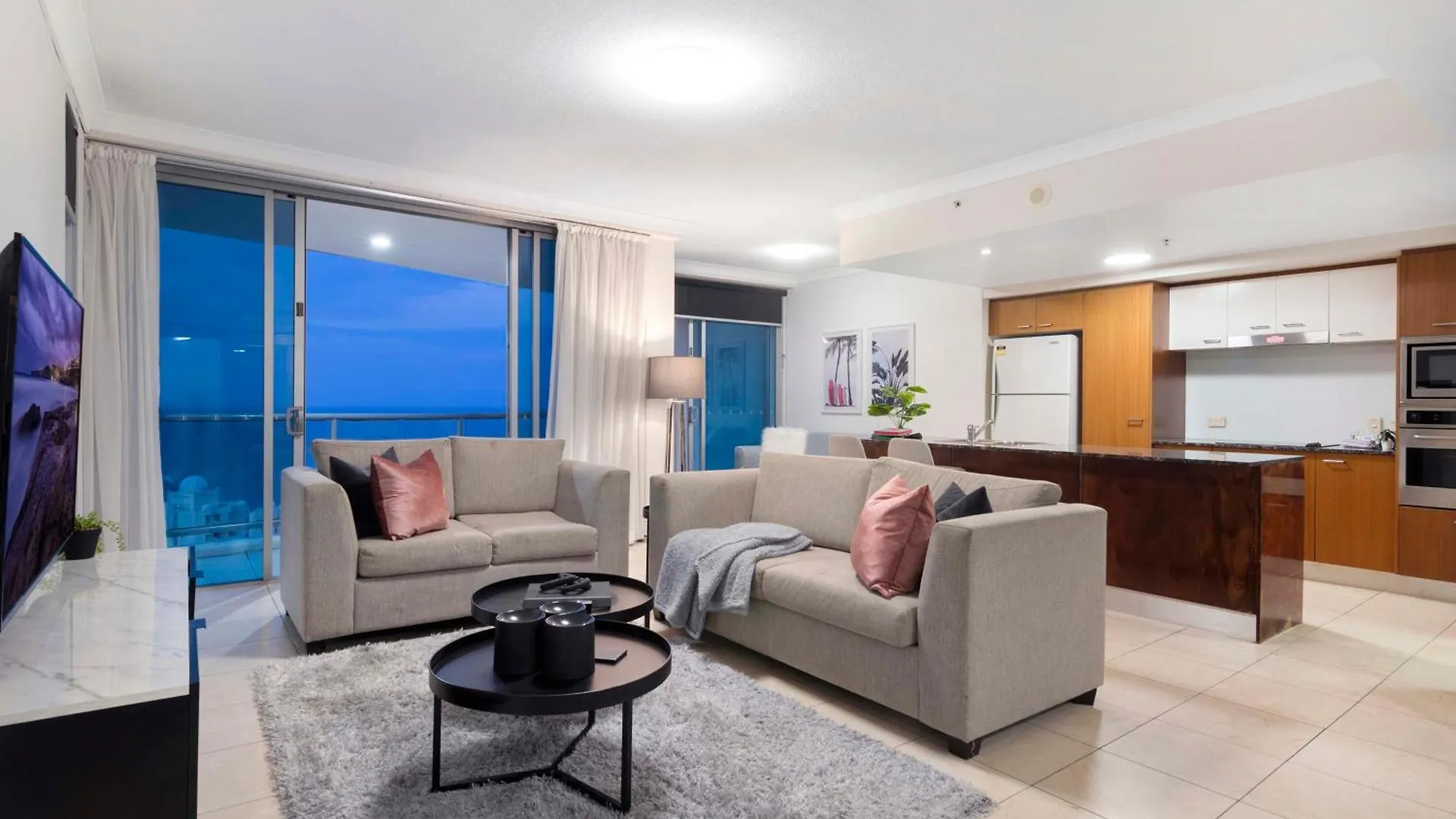Chevron Renaissance - Self Contained & Privately Managed Apartments Gold Coast