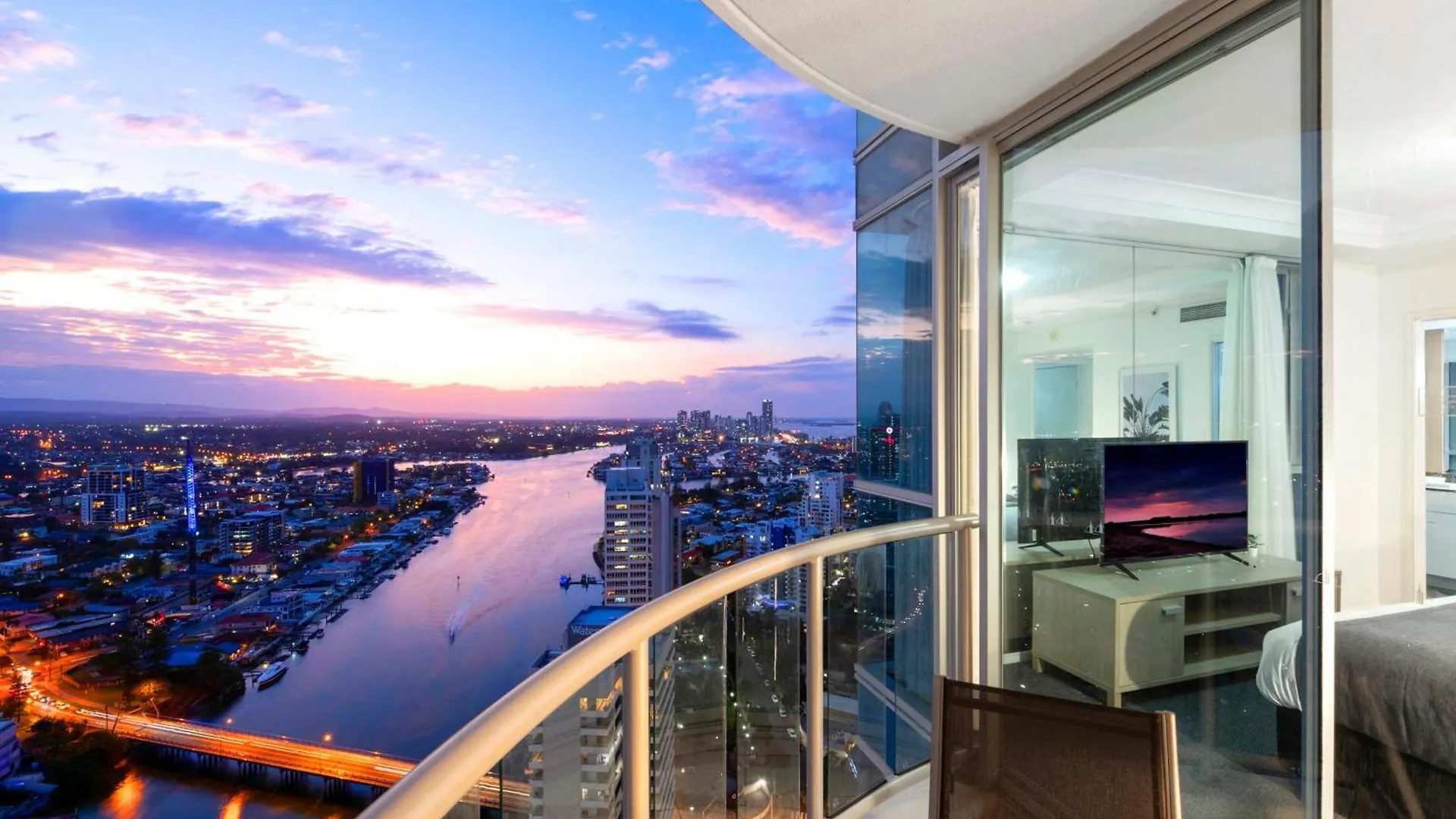 Chevron Renaissance - Self Contained & Privately Managed Apartments Gold Coast