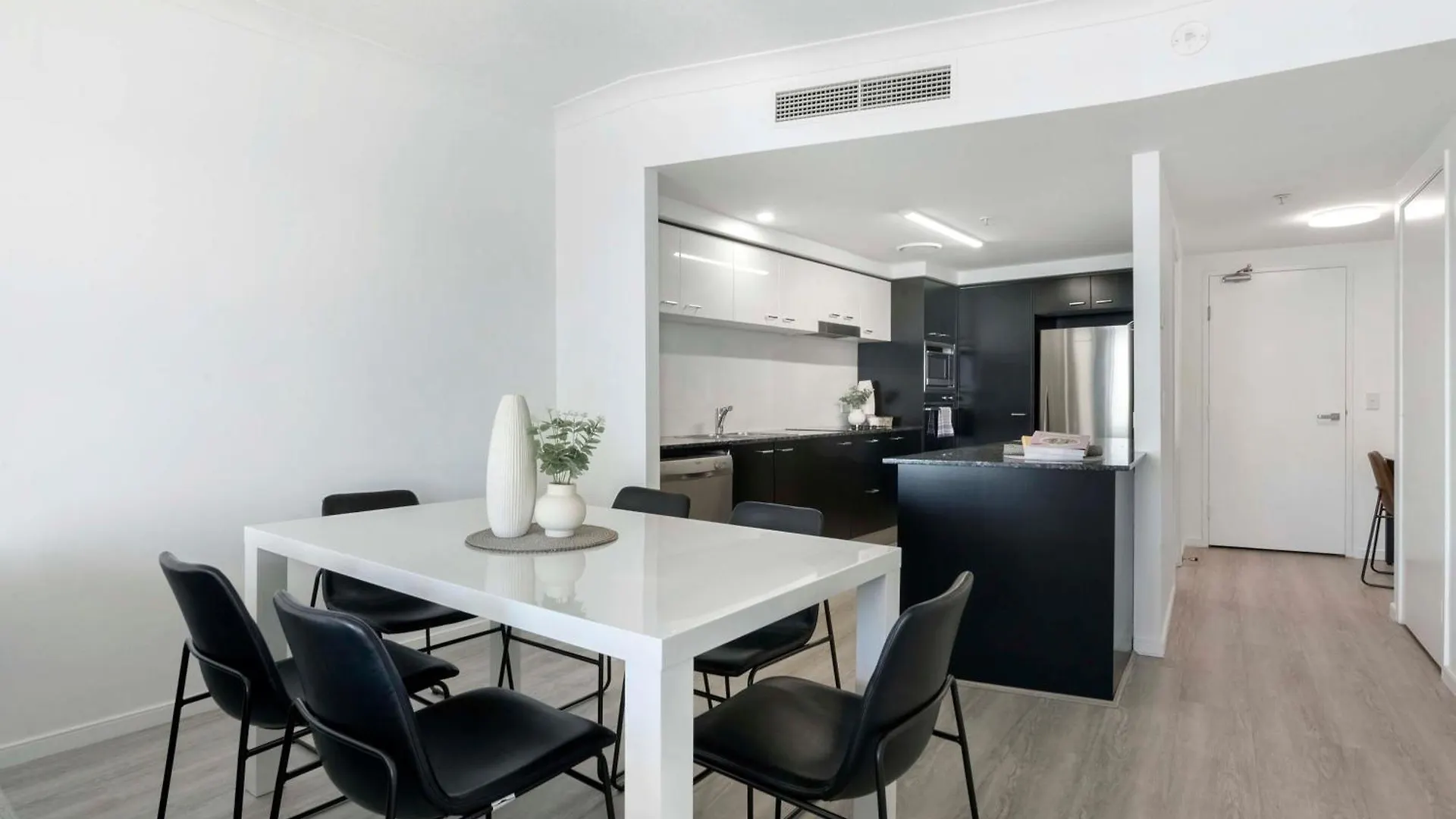 Chevron Renaissance - Self Contained & Privately Managed Apartments Gold Coast