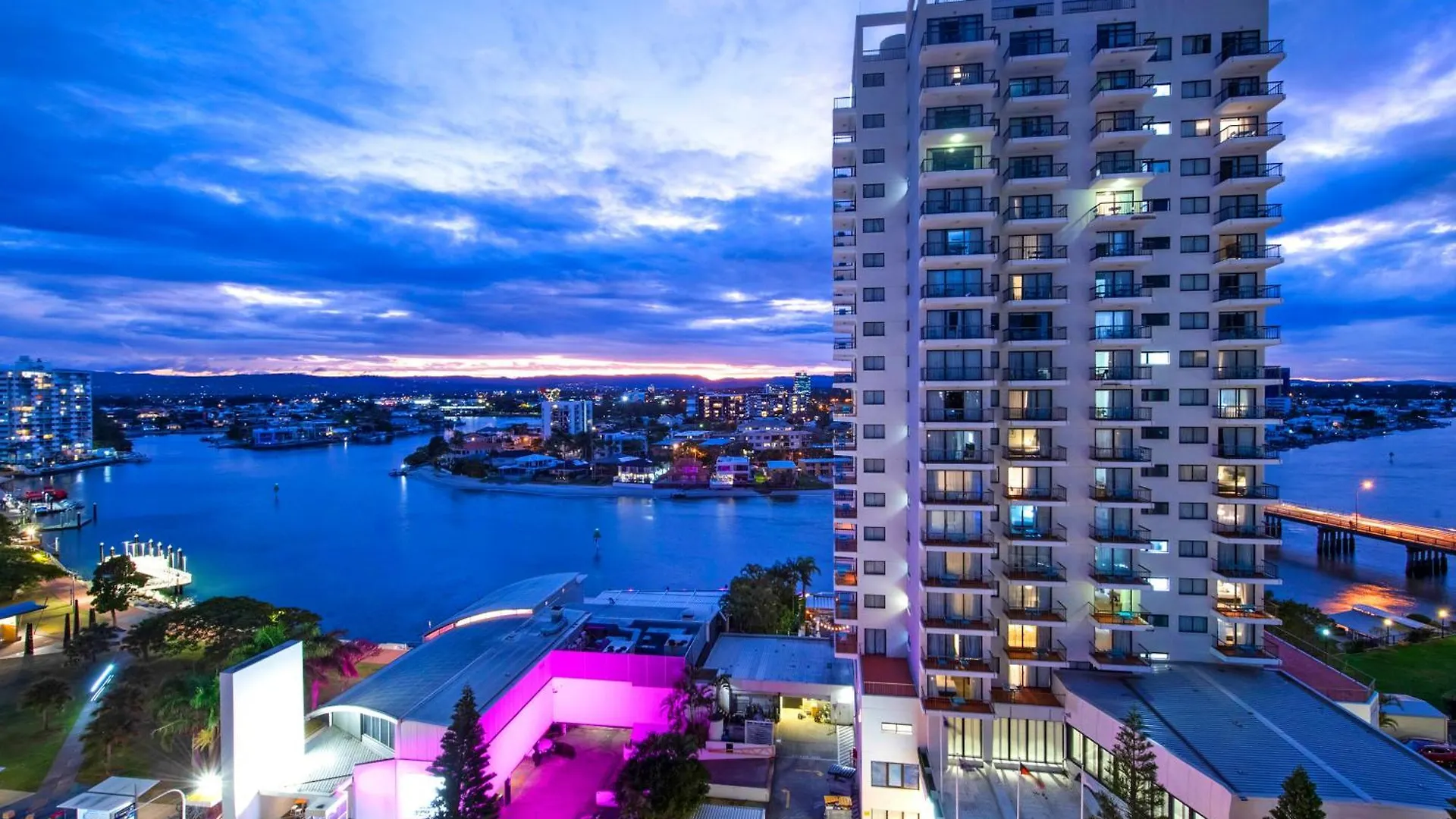 Chevron Renaissance - Self Contained & Privately Managed Apartments Gold Coast