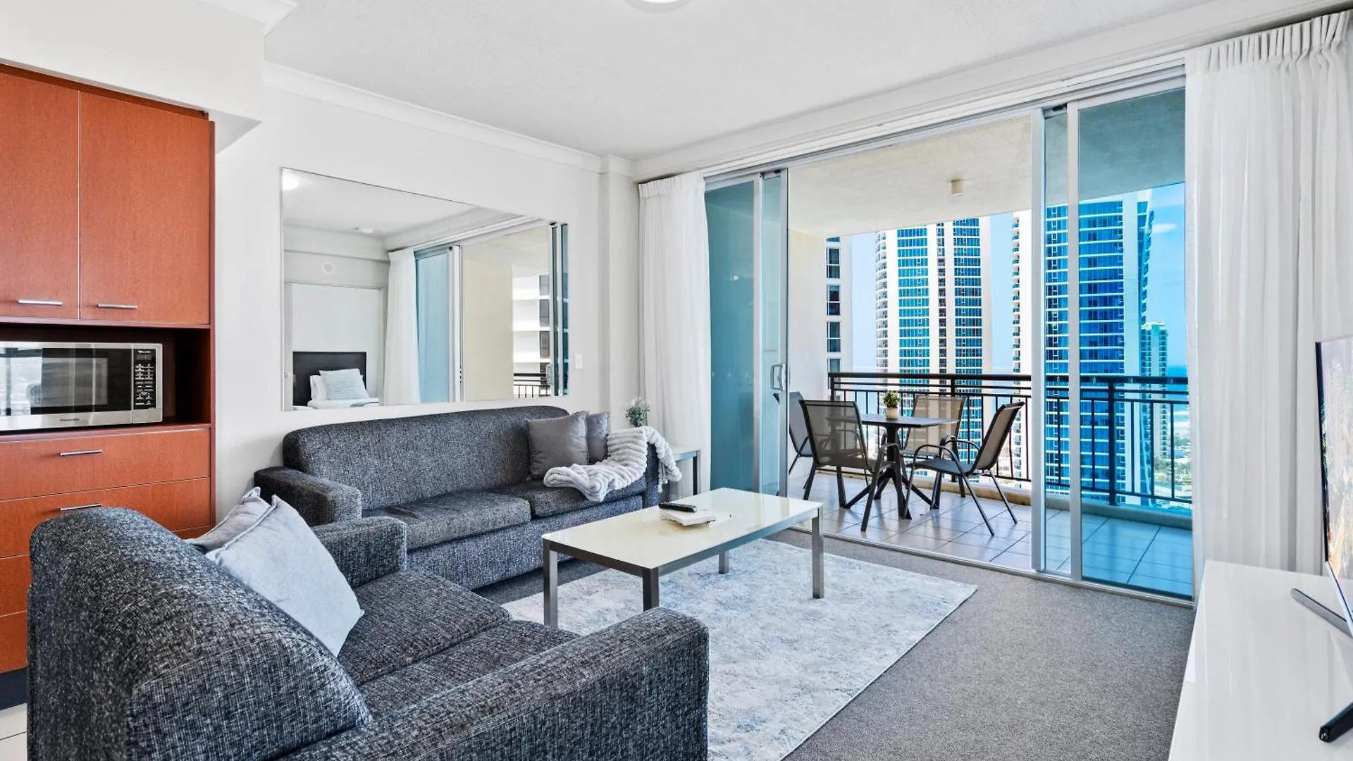 Chevron Renaissance - Self Contained & Privately Managed Apartments Gold Coast