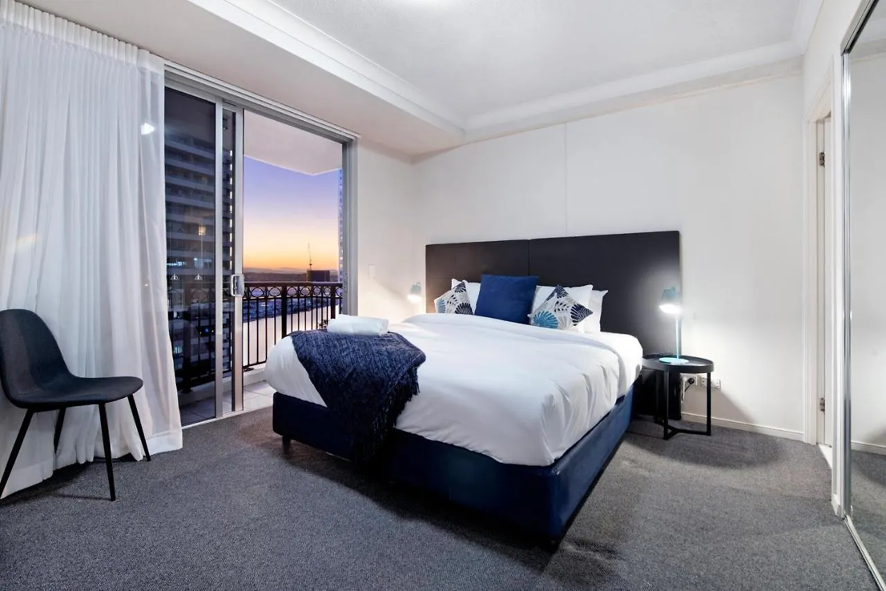 Chevron Renaissance - Self Contained & Privately Managed - Wow Stay דירה